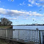 Вілла Weserblick Hafen-villa-bremen Бремен