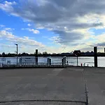 Weserblick Hafen-villa-bremen